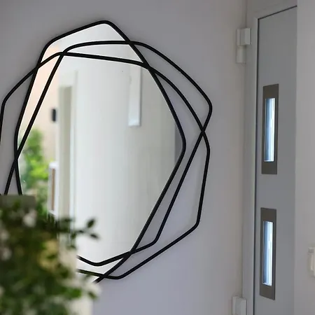 Διαμέρισμα Tia *